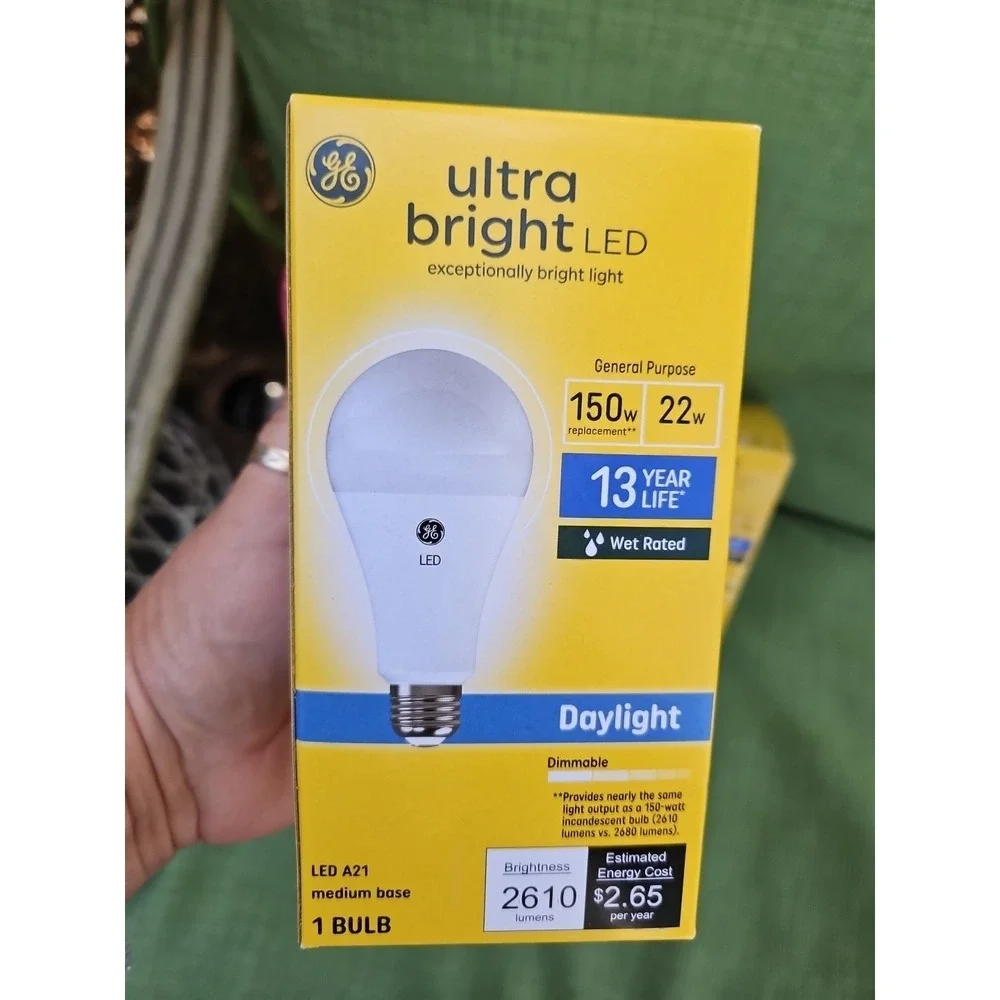 2GE Ultra Bright LED A21 Light Bulbs 150w Daylight Dimmable Medium Base 93129363